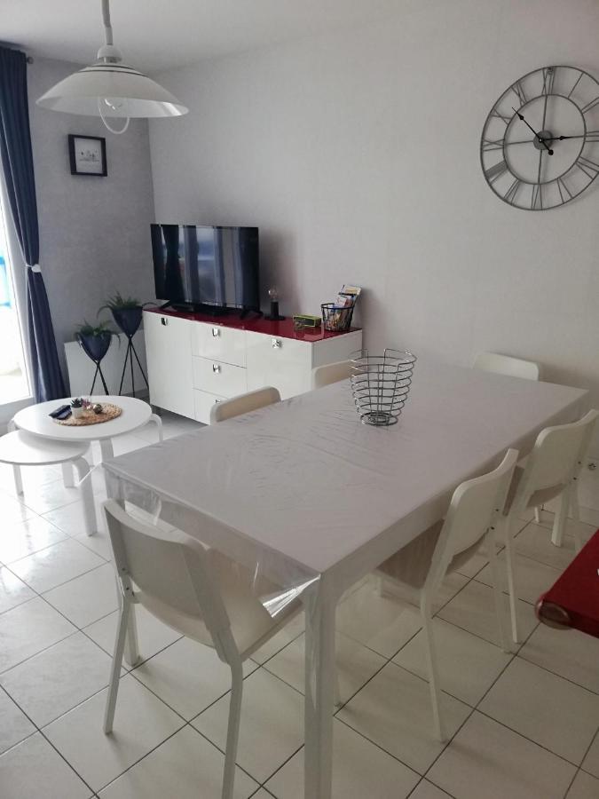 Vie De Famille Apartment Camiers Exterior photo